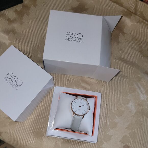 New Ladies Movado Watch White Dial & leather strap 07101382 in Box w paperwork